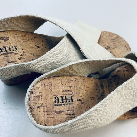 a. n. a. A New Approach Wedge Elastic Strap Open Toe Sandals Women’s Size 9.5 - Picture 5 of 6